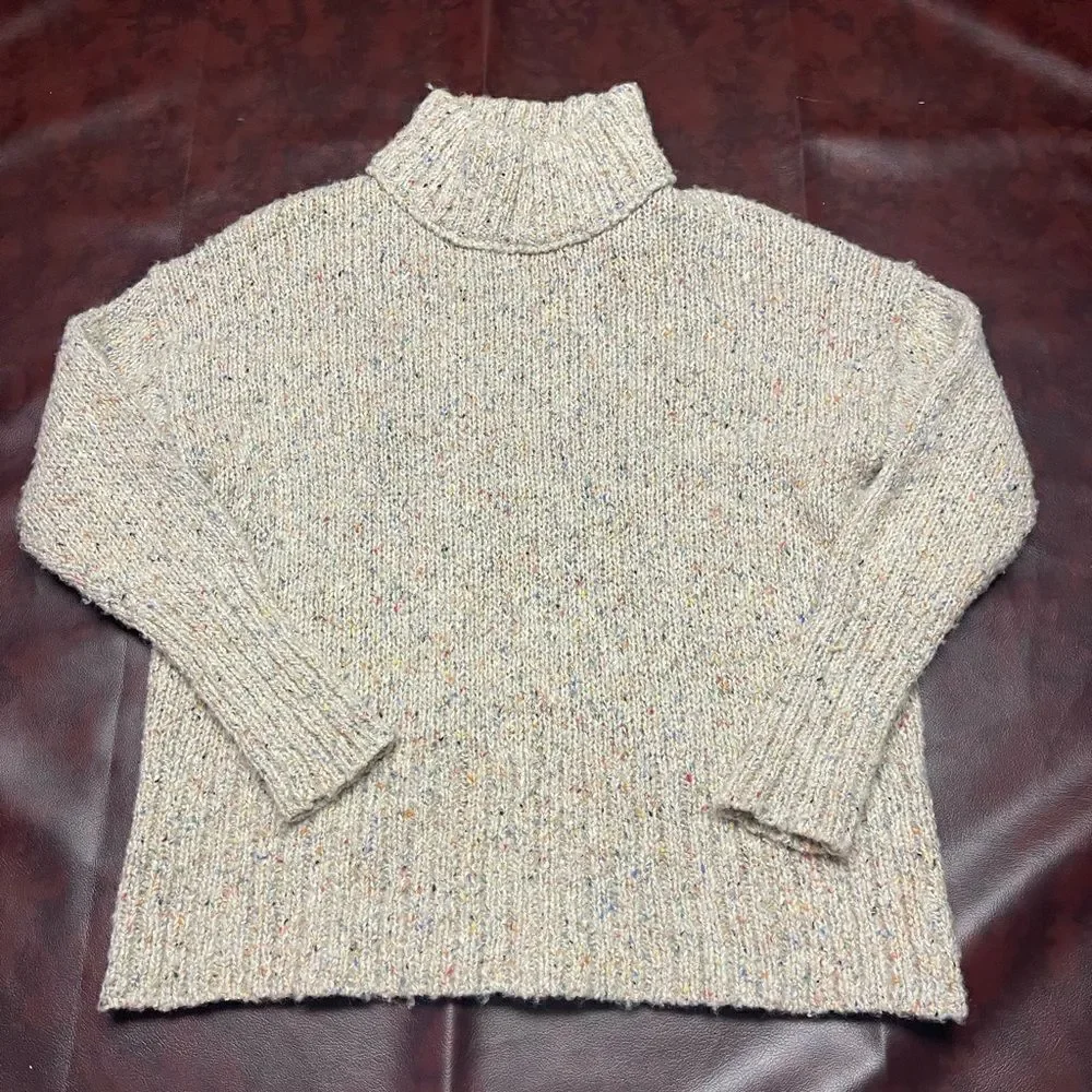 J.‎ Crew beige chunky turtleneck sweater long sleeve, size small